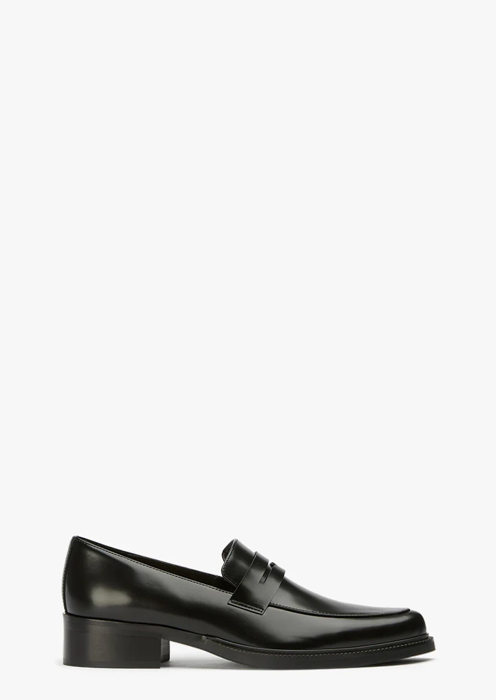 Delia Black Hi Shine