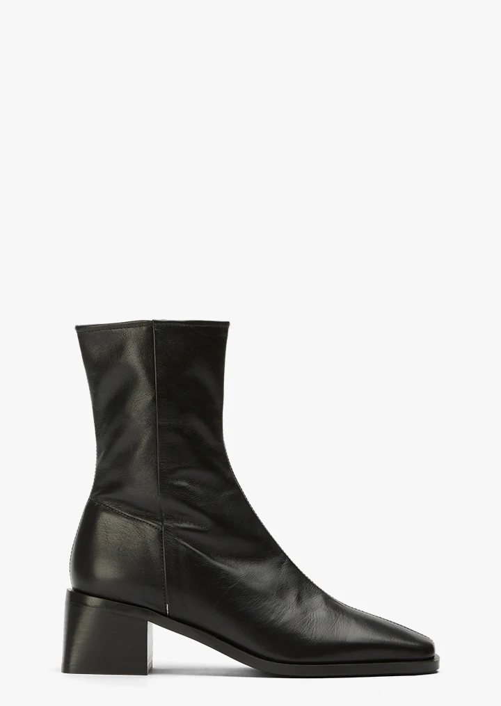 Remi Black Venice
