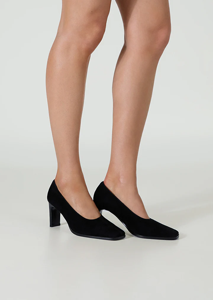Rihanna Black Suede - Image 2