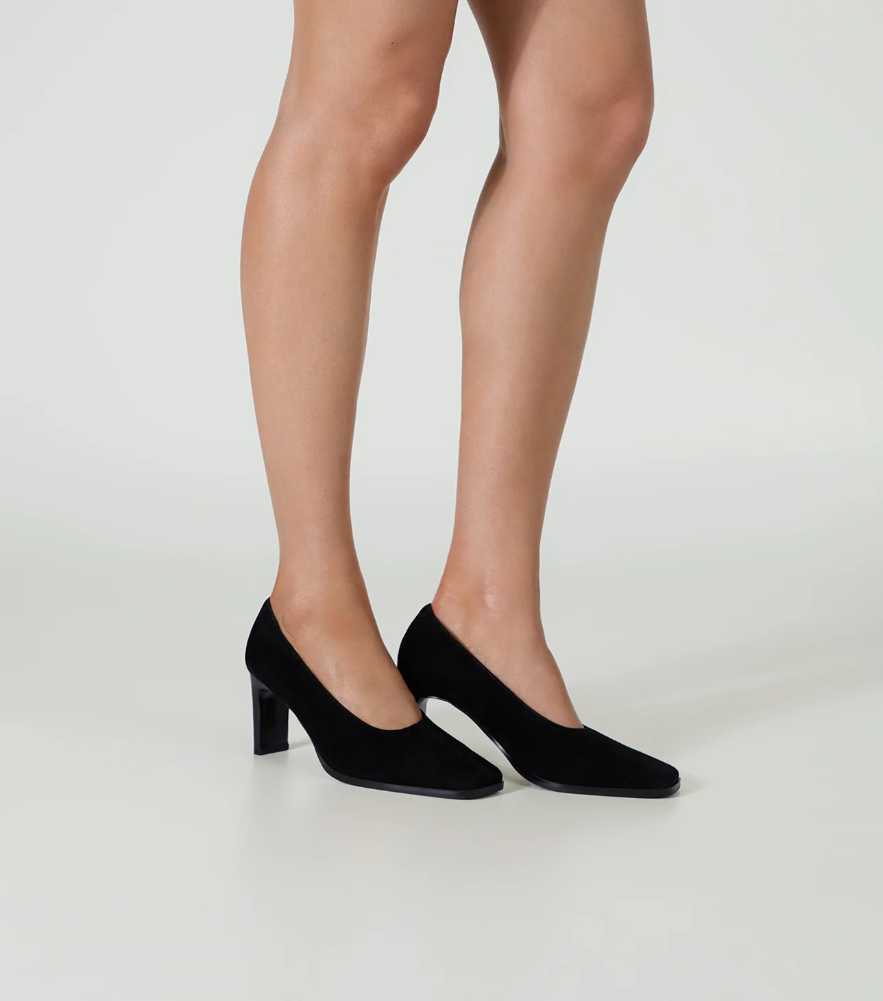 Rihanna Black Suede - Image 5